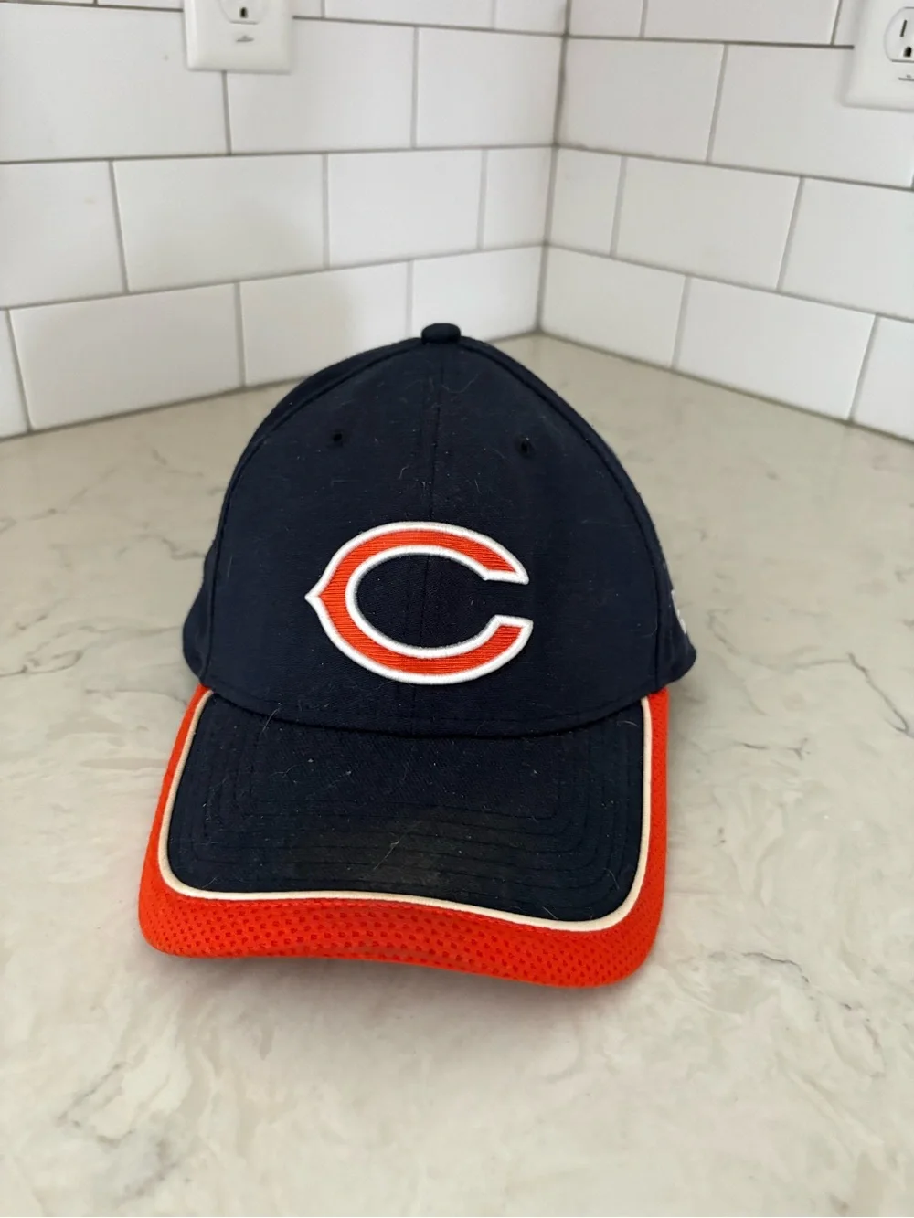New Era 39THIRTY Chicago Bears NFL Flex Fit Hat L/XL Navy Orange Cap